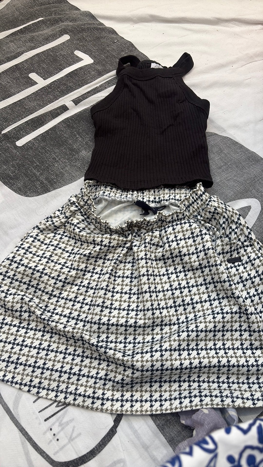 Zwarte top en geruite rok set, Kinderen en Baby's, Kinderkleding | Maat 128, Zo goed als nieuw, Meisje, Ophalen of Verzenden