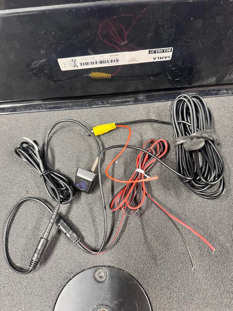 Achteruitrijcamera met bekabeling, Auto diversen, Achteruitrijcamera's, Ophalen of Verzenden, Gebruikt