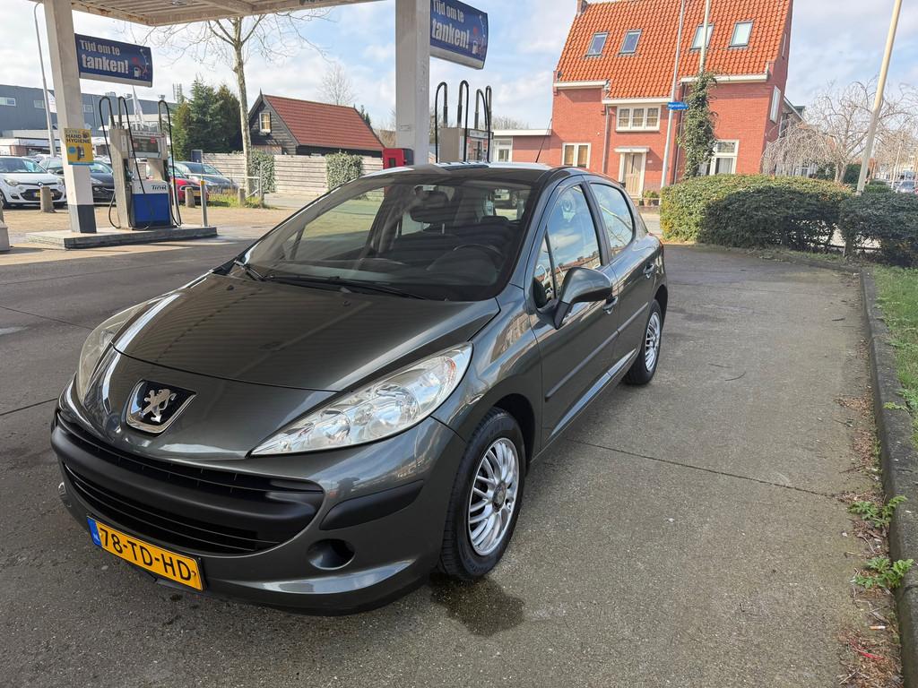 Peugeot 207 1.4-16V XT AIRCO-EL.RAMEN-CRUISE-NIEUWE APK, Auto's, Voorwielaandrijving, Stof, Zwart, 4 cilinders