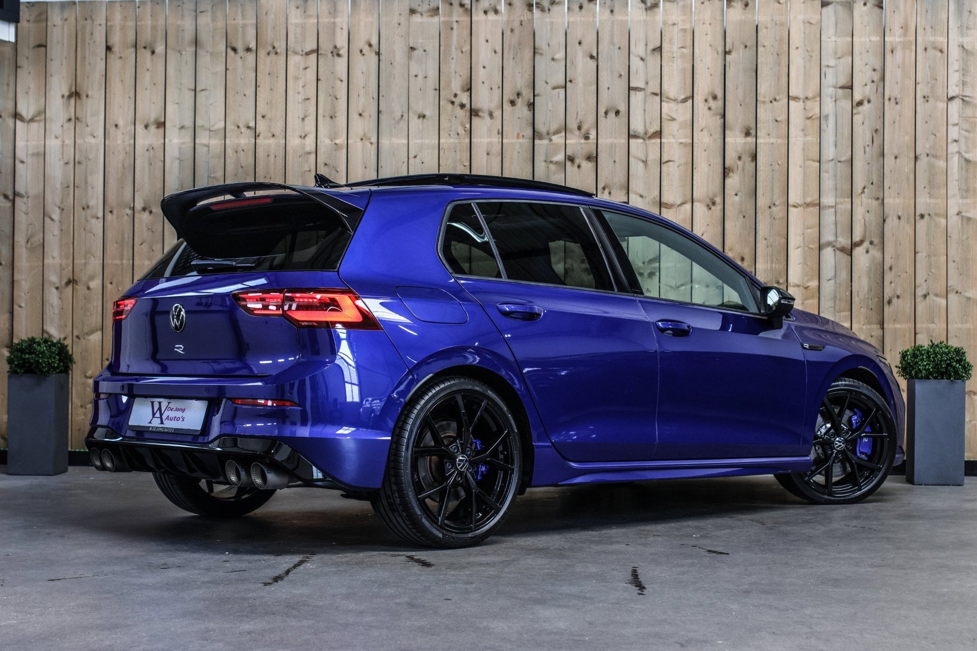 Volkswagen Golf 2.0 TSI R 4Motion *Pano*Akra*DCC*H/K*Leder*H, Dealer onderhouden, Gebruikt, 4 cilinders, 1984 cc