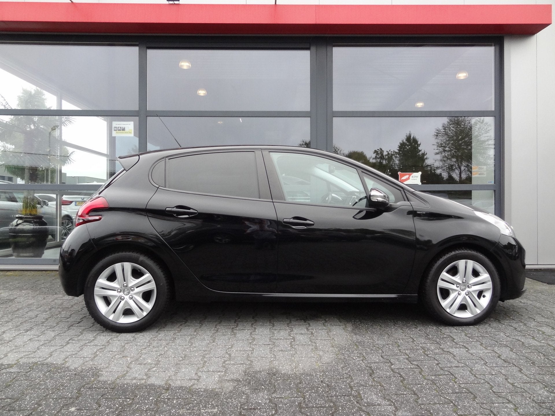 Peugeot 208 | NAVI | NL-AUTO | CRUISE | LMV | (bj 2019), Auto's, 83 pk, Gebruikt, Euro 6, 1199 cc