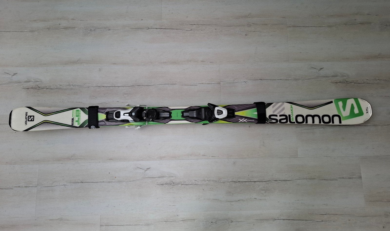 Salomon X-Drive 8.0 BT 163cm + stokken, Ophalen, 160 tot 180 cm, Salomon, Zo goed als nieuw