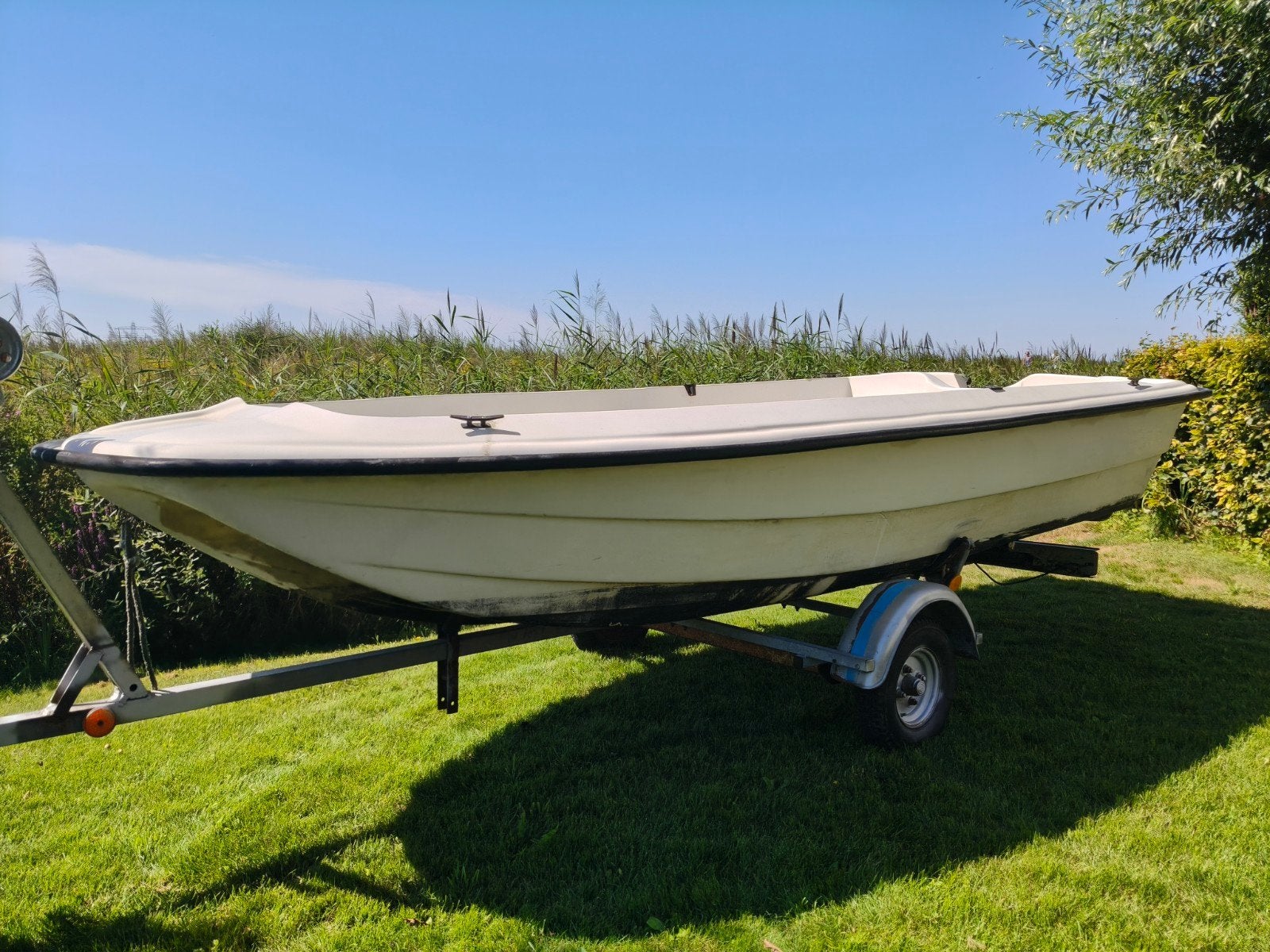 Polyester open boot – 3.80 m x 1.65 m – €450,- (vaste prijs), Watersport en Boten, Bootonderdelen, Ophalen, Gebruikt, Overige typen