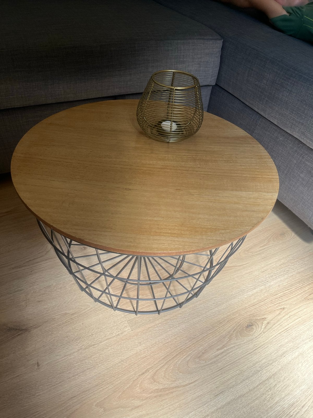 Ronde bijzettafel met houten blad en metalen onderstel, Minder dan 45 cm, Rond, Zo goed als nieuw, Hout