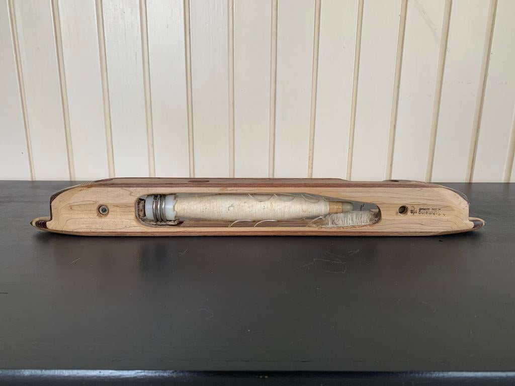 Antieke Schietspoel met Garen - Schmeing Germany, Hobby en Vrije tijd, Naaien en Fournituren, Gebruikt, Garen of Naald(en), Ophalen