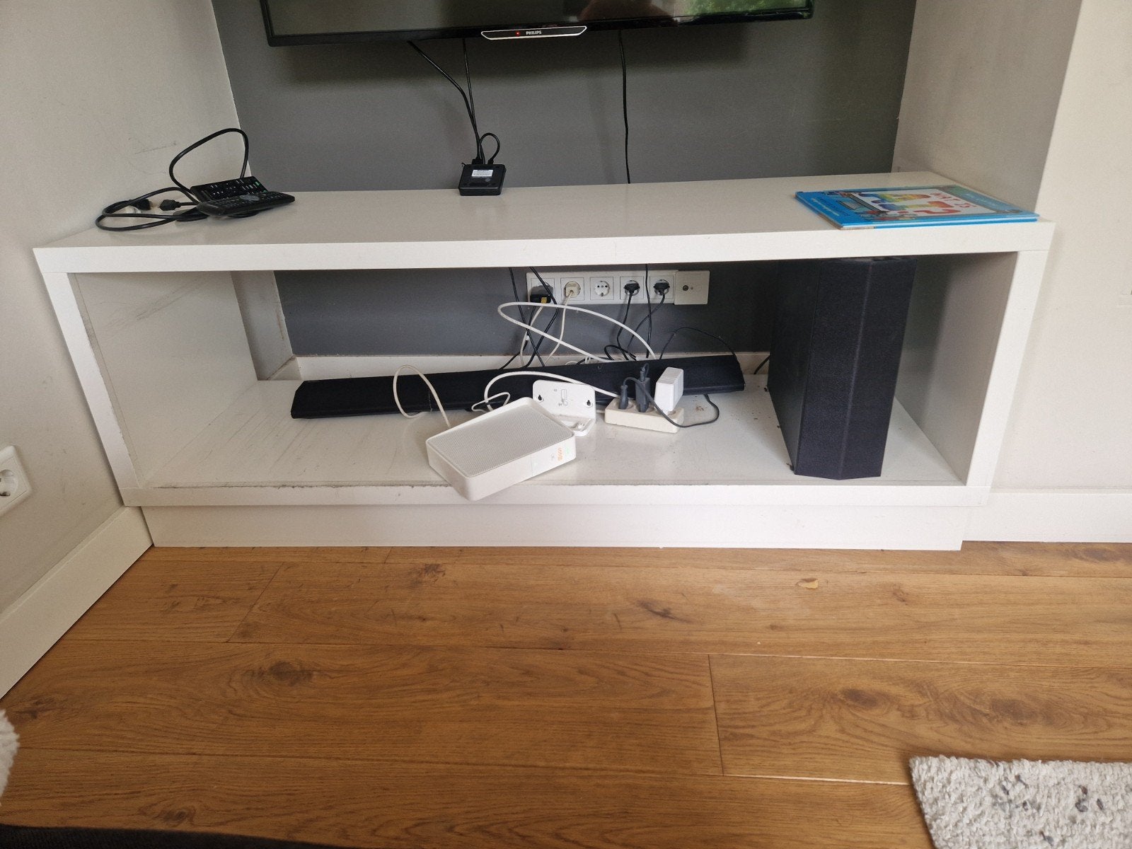 tv meubel gratis, Ophalen of Verzenden