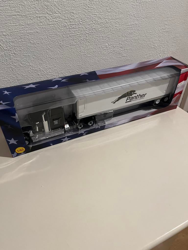 1:43 Freightliner truck ., Verzenden, Zo goed als nieuw, Bus of Vrachtwagen, Overige merken