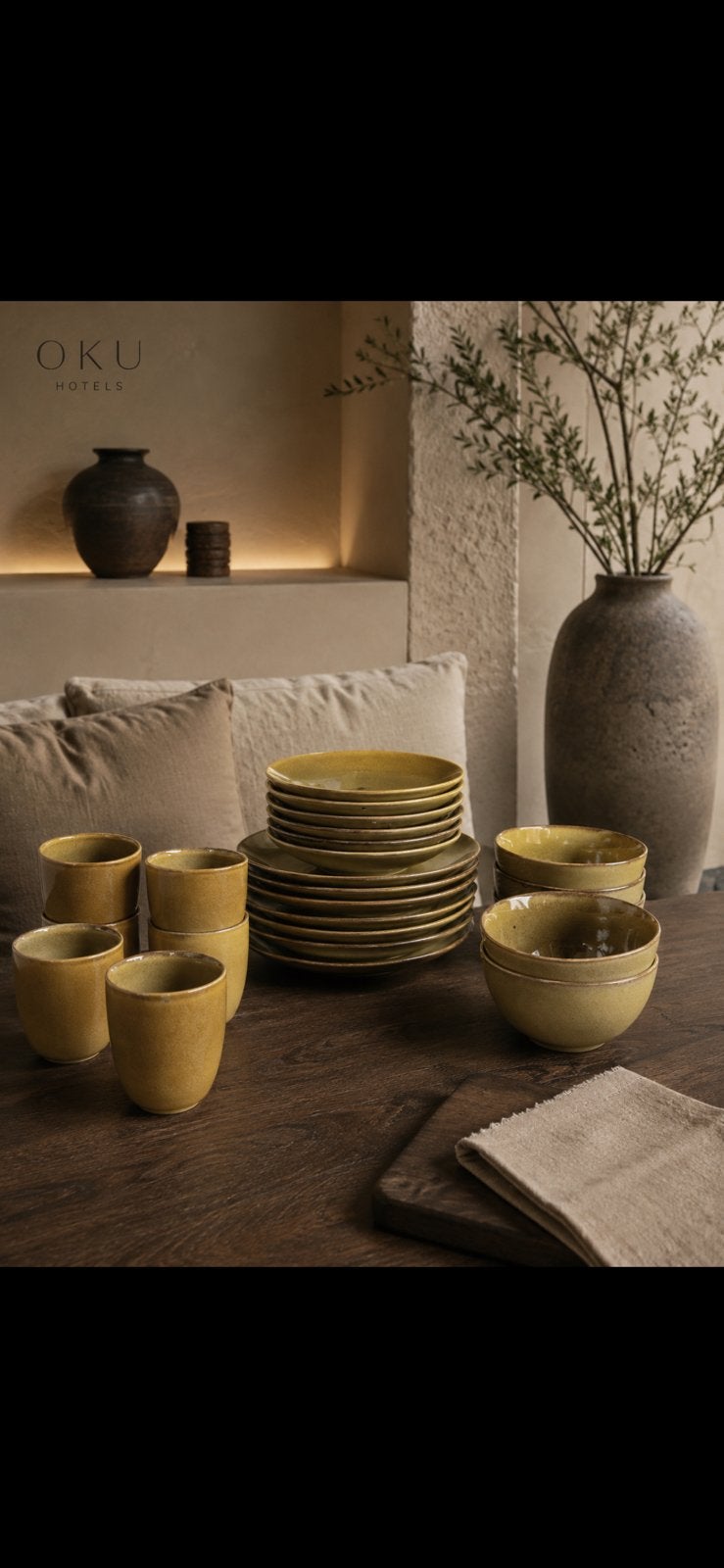 Mica oker geel aardewerk servies, Ophalen, Gebruikt, Effen, Aardewerk