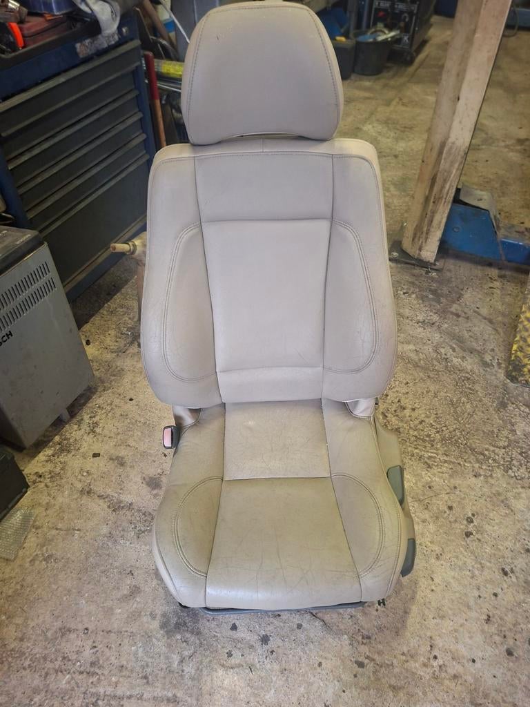 Volvo c70 nette bestuurder stoel crème, Auto-onderdelen, Interieur en Bekleding, Ophalen of Verzenden, Volvo