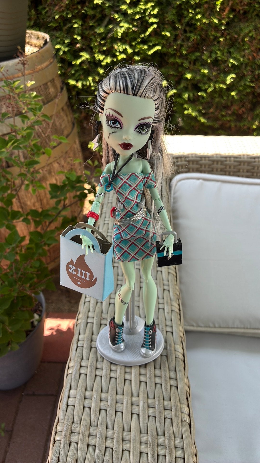 Te koop Monster High Frankie Stein, Verzamelen, Poppen, Ophalen, Zo goed als nieuw
