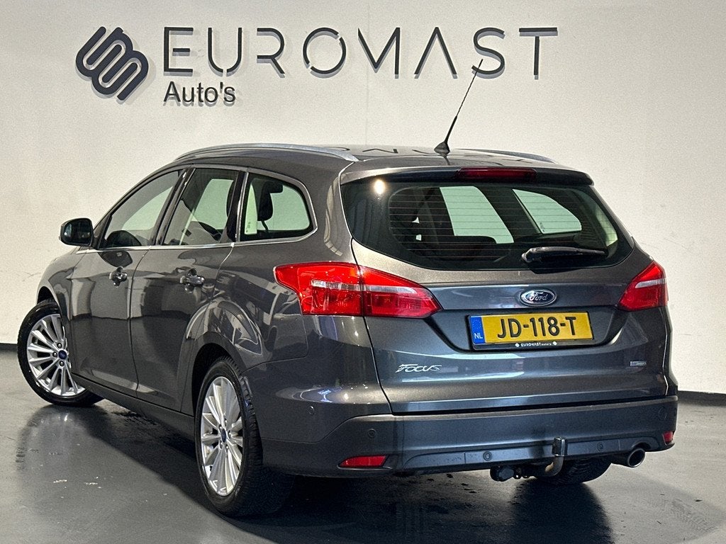 Ford Focus Wagon 1.5 Titanium Navi Airco Cruise Pdc Trekhaak, Auto's, Ford, Stof, Euro 6, 4 cilinders, 150 pk