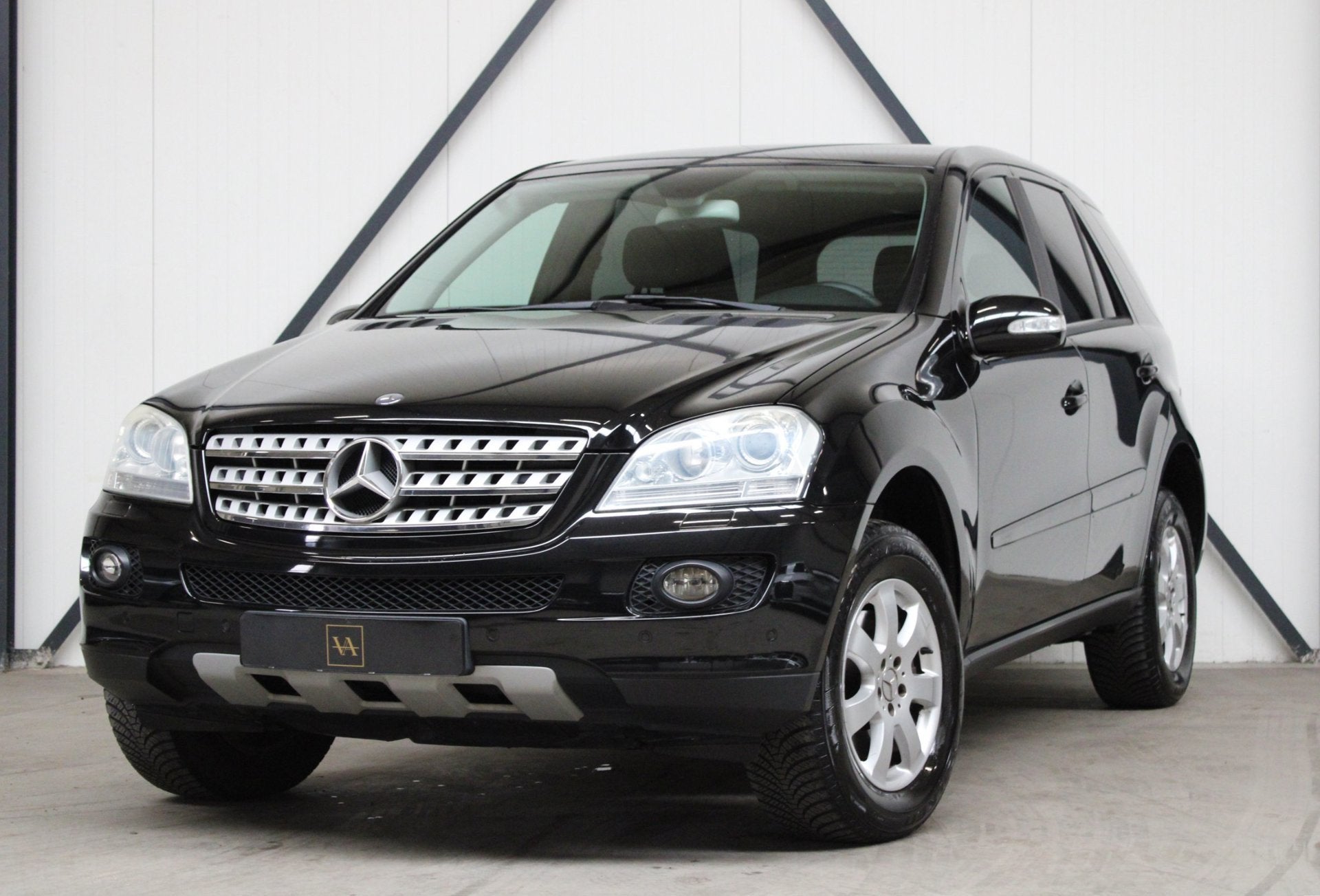 Mercedes-Benz M-klasse 350 l Youngtimer l Xenon l Bluetooth, Auto's, Automaat, Gebruikt, Zwart, Leder en Stof