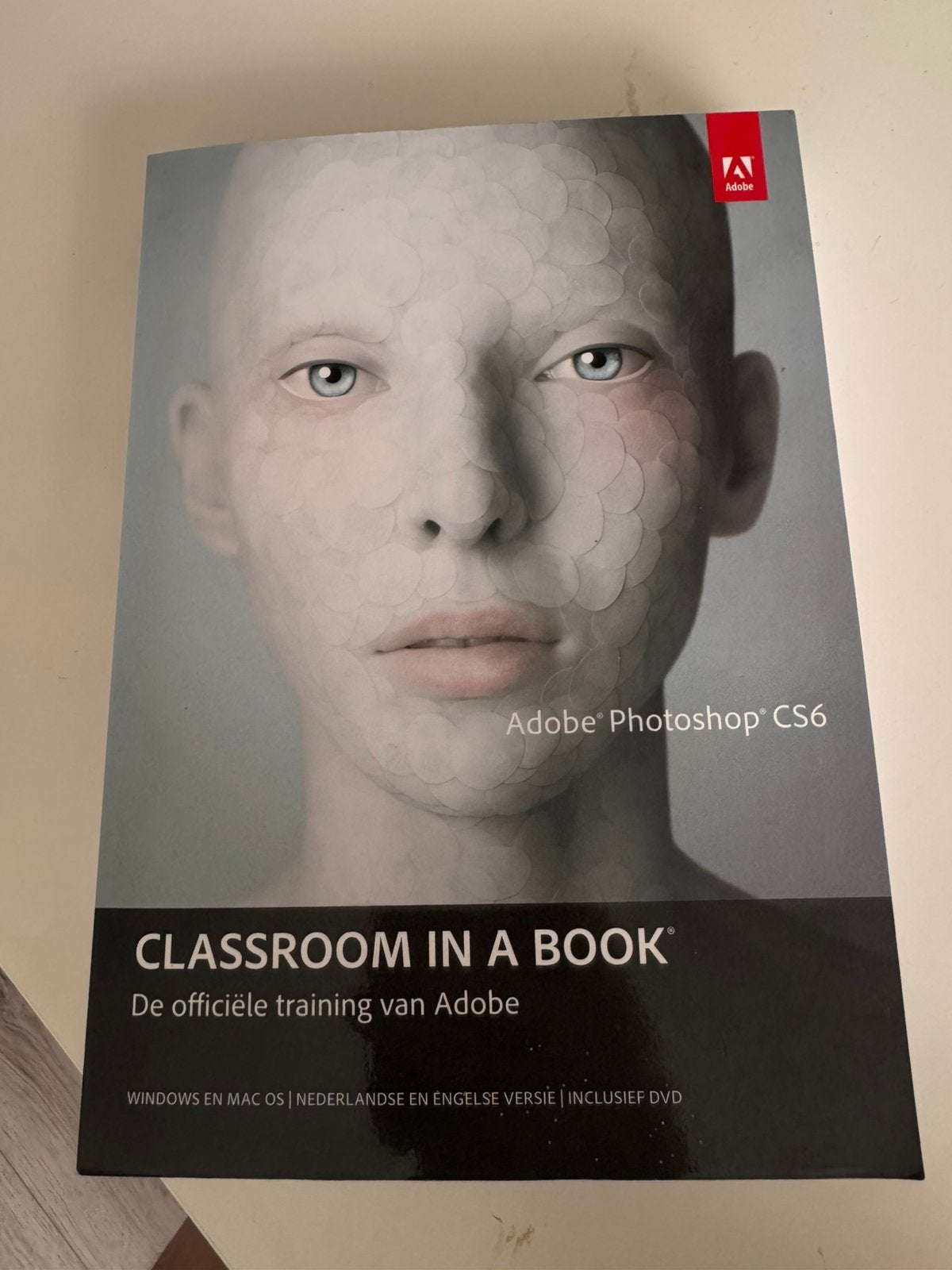 Adobe photoshop CS6 classroom in a book, Ophalen of Verzenden, Zo goed als nieuw, Software