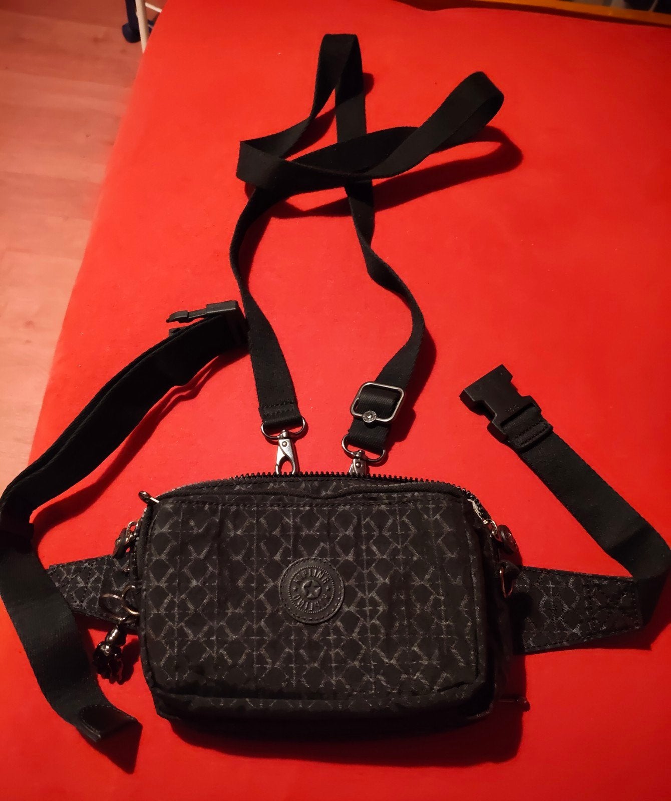 Kipling Abanu, Ophalen of Verzenden, Zo goed als nieuw, Zwart, Schoudertasje