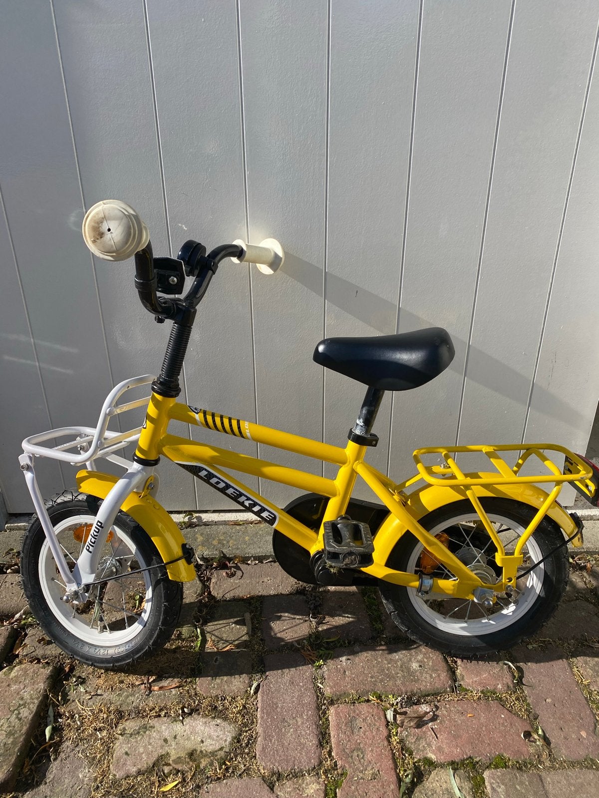 Loekie Pickup Kinderfiets - Geel - Zo goed als nieuw, Ophalen, Zo goed als nieuw, Terugtraprem, Minder dan 16 inch