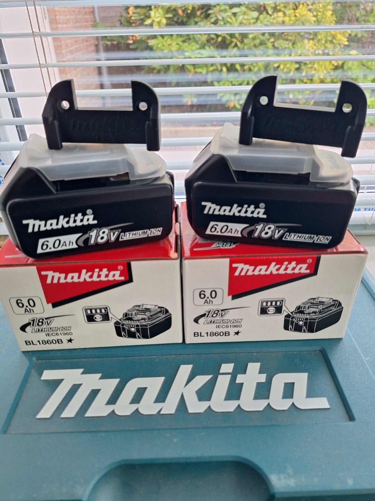 NIEUW! 2x Makita 18v 6ah accu batterij BL1860B, Ophalen of Verzenden, Nieuw