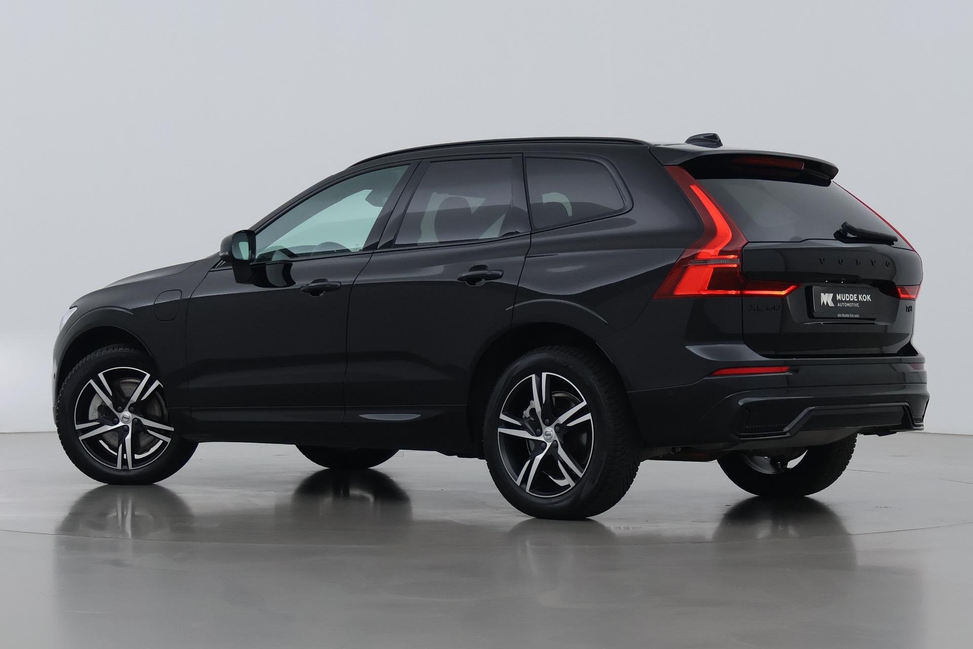 Volvo XC60 T6 Plus Black Edition | FACELIFT | Harman/Kardon, Auto's, Automaat, Gebruikt, Euro 6, 4 cilinders