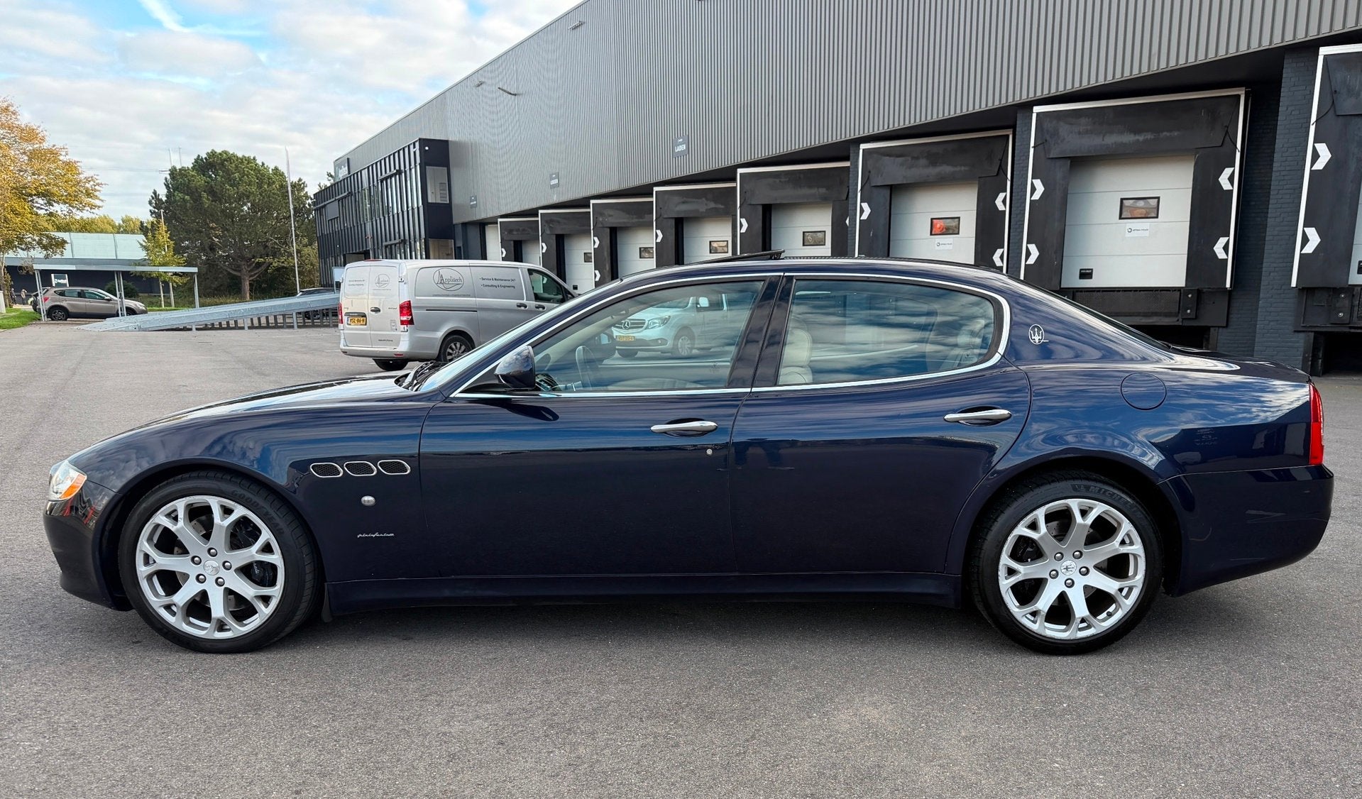 Maserati Quattroporte 4.7 S Executive GT SCHUIFDAK/VOLLEDER/, Auto's, Automaat, Euro 5, Achterwielaandrijving, Blauw