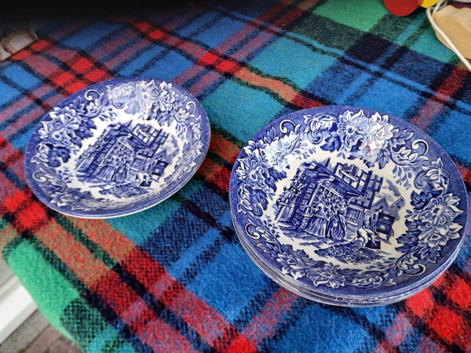 Schaaltjes 6 stuks English porselein Dickens Series - Engels, Ophalen