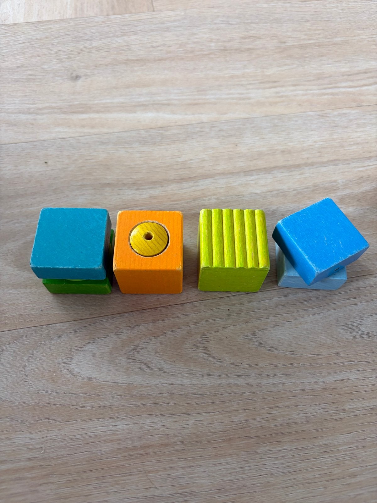 Houten speelgoed blokjes voor baby's, Kinderen en Baby's, Speelgoed | Houten speelgoed, Ophalen of Verzenden, Gebruikt, Overige typen