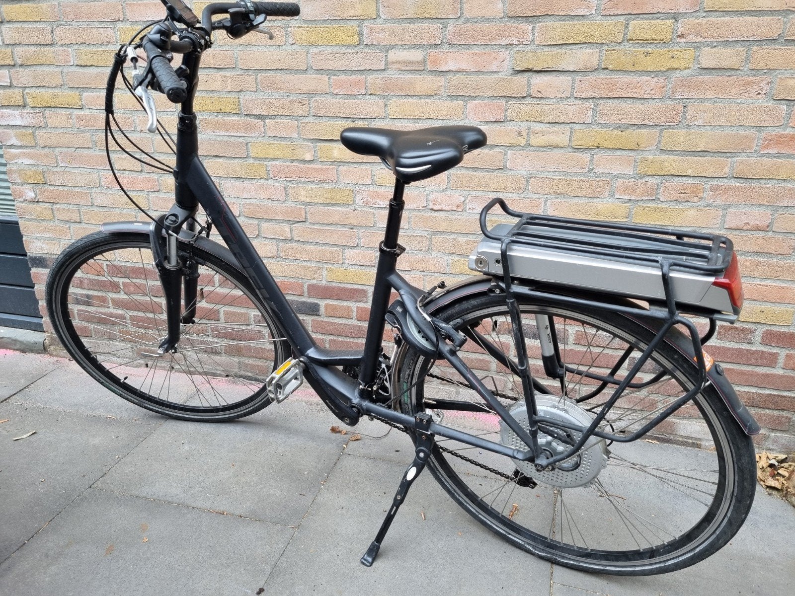 Trek ebike zie omschrijving, Ophalen, Gebruikt, 30 tot 50 km per accu, Overige merken