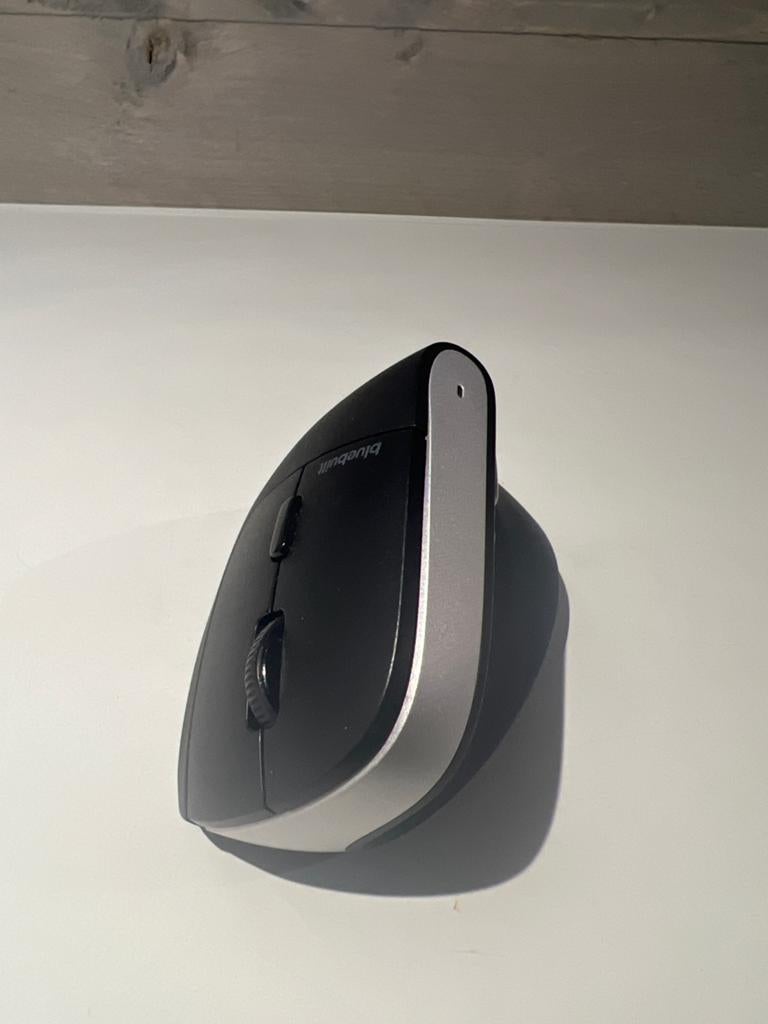 Bluebuilt Ergonomische Draadloze Muis - Zo goed als nieuw, N, N, Ophalen of Verzenden, Zo goed als nieuw