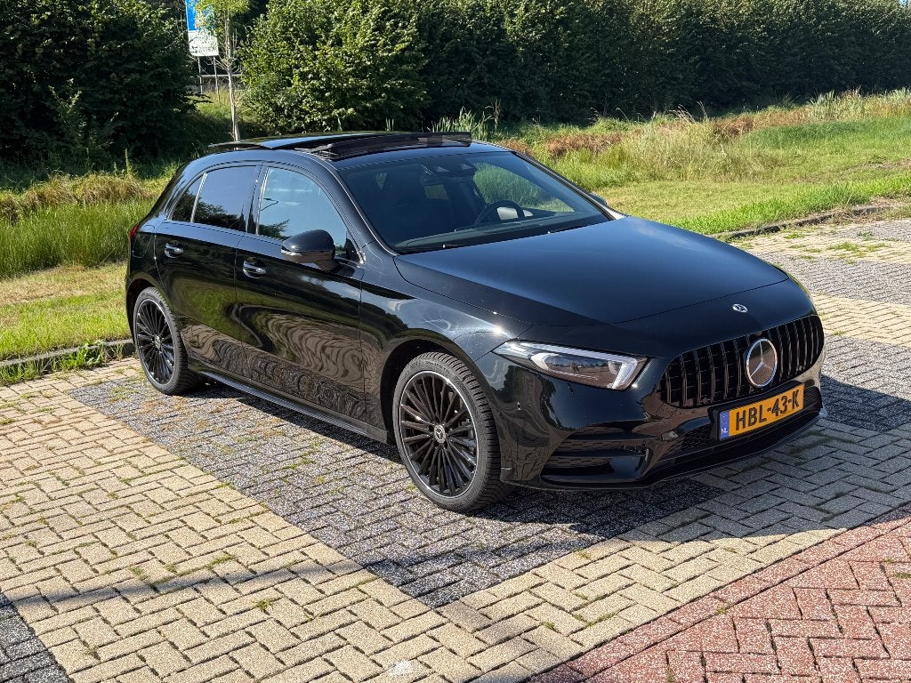 Mercedes-Benz A-Klasse A 250 e 218pk 8G-DCT 2021 Zwart, Dealer onderhouden, Zwart, 160 pk, Leder en Stof