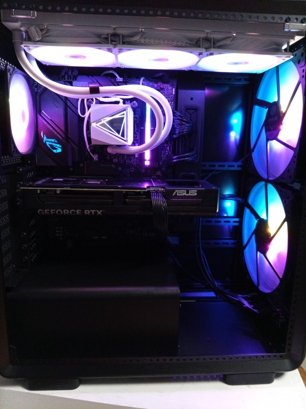 4K gaming setup.5070ti 16gb OC.i7 14700k., Ophalen, Custom Build, Zo goed als nieuw, Gaming