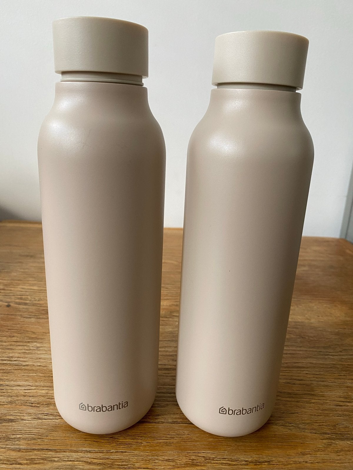 2 Brabantia waterflessen 600ml crème, Beige, Verzenden, Metaal, Brabantia