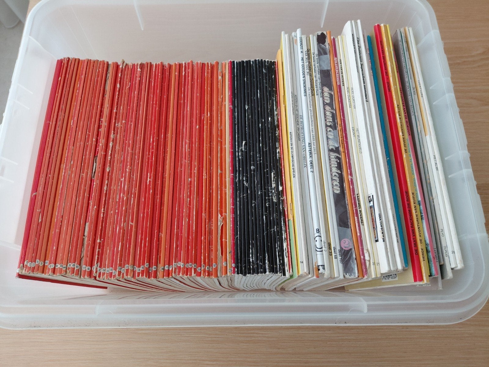 Partij diverse stripboeken - 106 stuks, Meerdere stripboeken, Ophalen of Verzenden, Gelezen