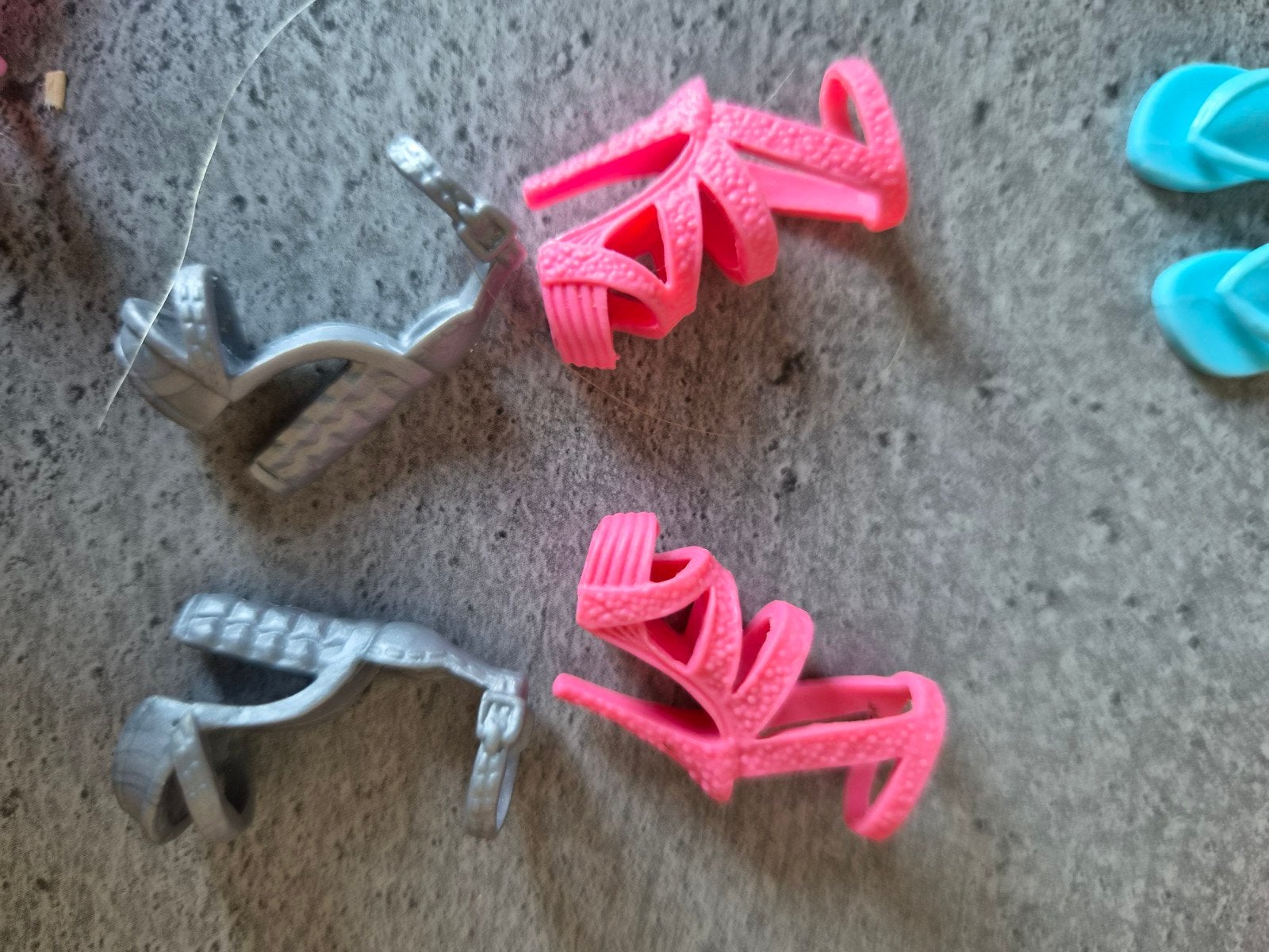 Barbie hakken en slippers - diverse kleuren, Ophalen of Verzenden, Gebruikt