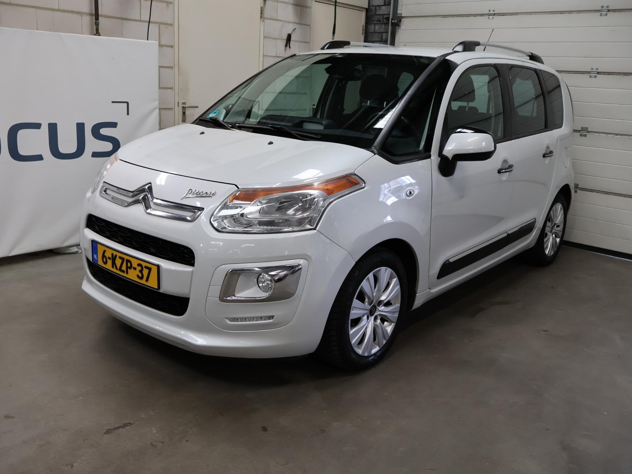Citroen C3 Picasso 1.4 VTi Exclusive NAP Cruise Dealer Navi, Auto's, Citroën, Voorwielaandrijving, Euro 5, Stof, Gebruikt