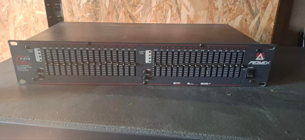 Peavey QF215 Grafische Equalizer - 2x15 Band, Ophalen of Verzenden
