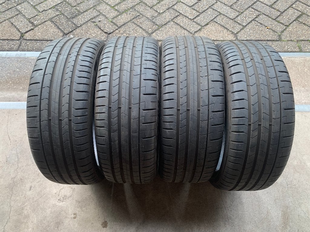 4X PIRELLI PZERO RUNFLAT BANDEN 205 40 R18 6MM 86W RSC, 18 inch, Gebruikt, ., Band(en)