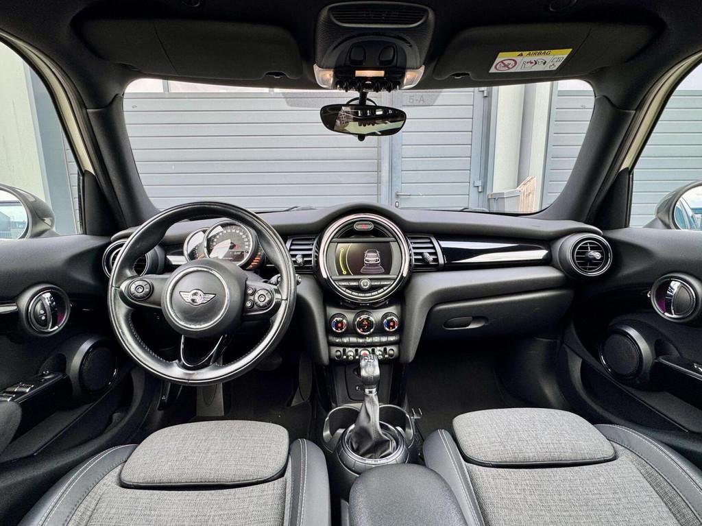 Mini Mini 1.5 - 136pk Cooper Chili | AUTOMAAT | Nieuwe Model, 136 pk, Gebruikt, Leder en Stof, Origineel Nederlands
