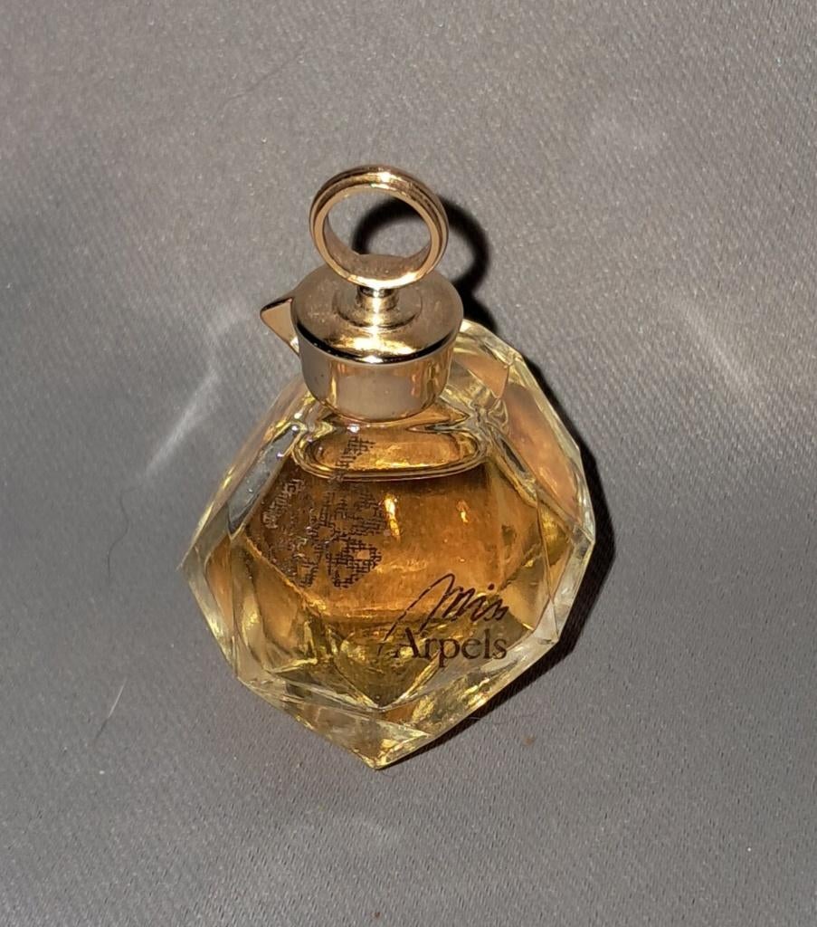 Volle parfum mini Van cleef & arpels Miss arpels, Verzamelen, Ophalen of Verzenden, Zo goed als nieuw, Miniatuur, Gevuld