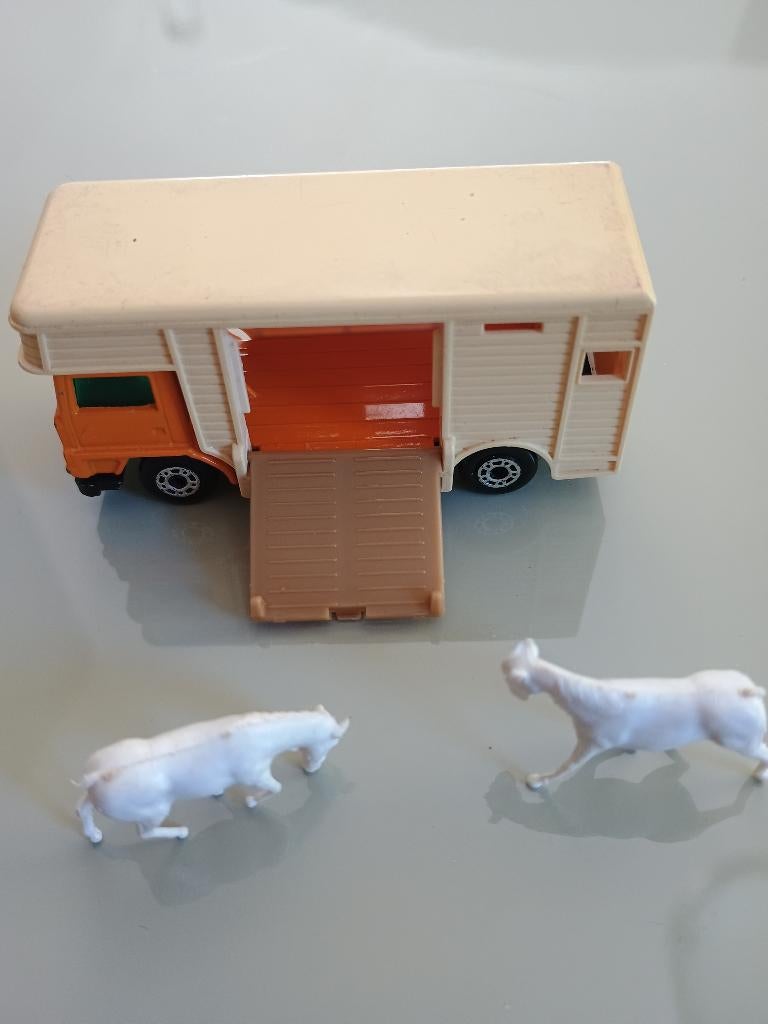 Matchbox paardentrailer no. 40, Ophalen of Verzenden, Zo goed als nieuw, Bus of Vrachtwagen, Matchbox