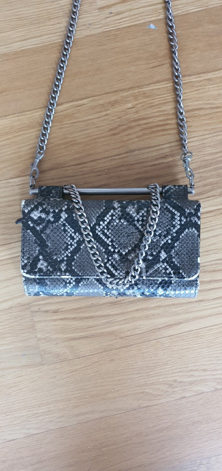 Tasje met python print - crossbody schoudertasje, Sieraden, Tassen en Uiterlijk, Ophalen of Verzenden, Gebruikt, Grijs, Avondtasje