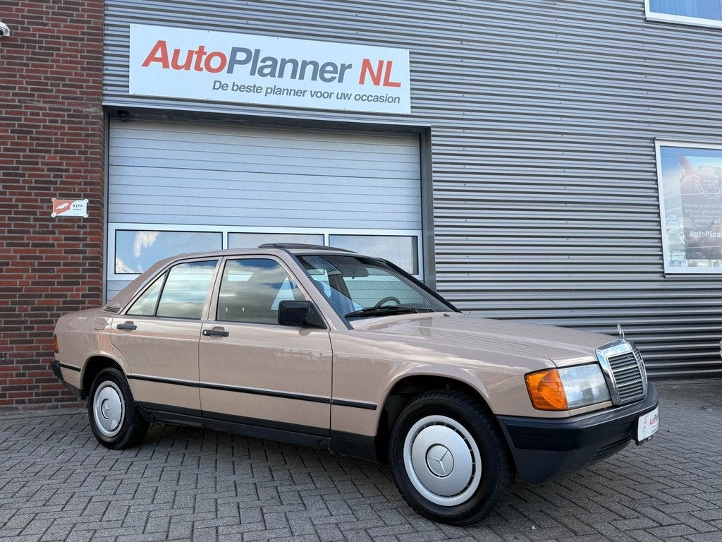 Mercedes-Benz 190-serie 2.0! Belastingvrij! Schuifdak!, Auto's, Mercedes-Benz, Gebruikt, 4 cilinders, Beige, Origineel Nederlands