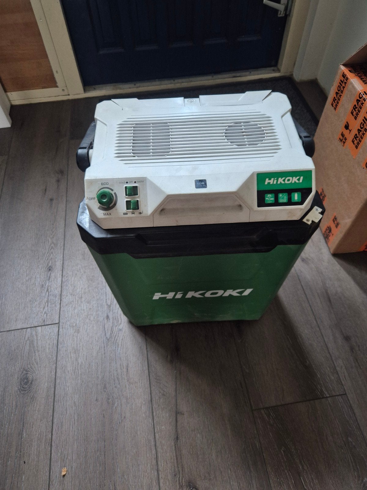 Hikoki koelbox werkend op 220v /12v / 18v accu, Ophalen, Gebruikt, Koelbox, Elektrisch