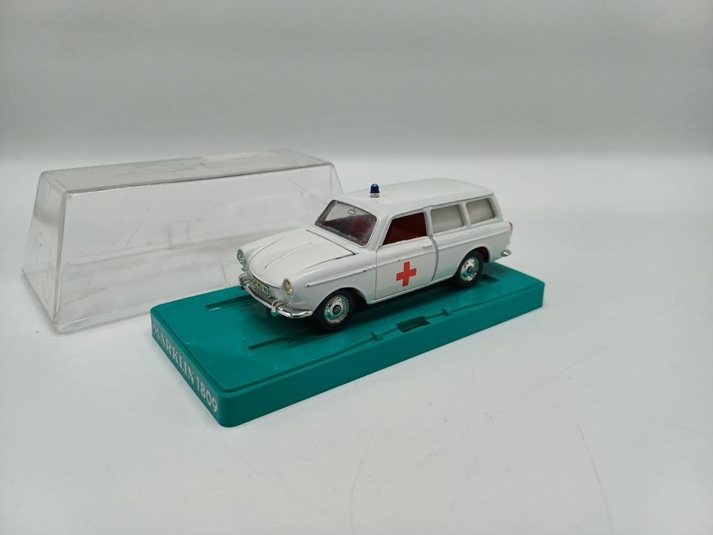 Marklin Volkswagen 1600 variant Ambulance, Hobby en Vrije tijd, Modelauto's | 1:43, Ophalen of Verzenden, Zo goed als nieuw, Auto