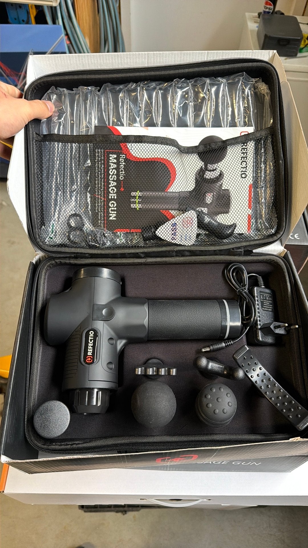 Nieuwe Massage Gun - 30 standen + 8 opzetstukken, Ophalen of Verzenden, Nieuw, Apparaat