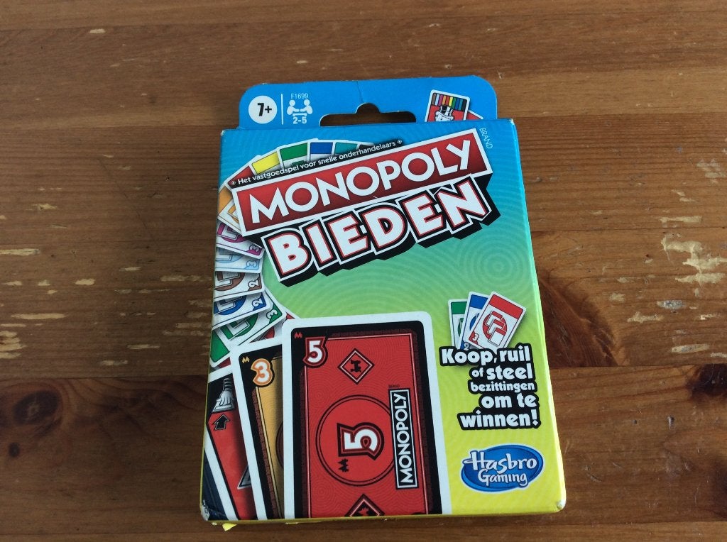 Monopoly Bieden. Kaartspel van Hasbro. Nieuw, Hobby en Vrije tijd, Gezelschapsspellen | Kaartspellen, Vijf spelers of meer, Ophalen of Verzenden