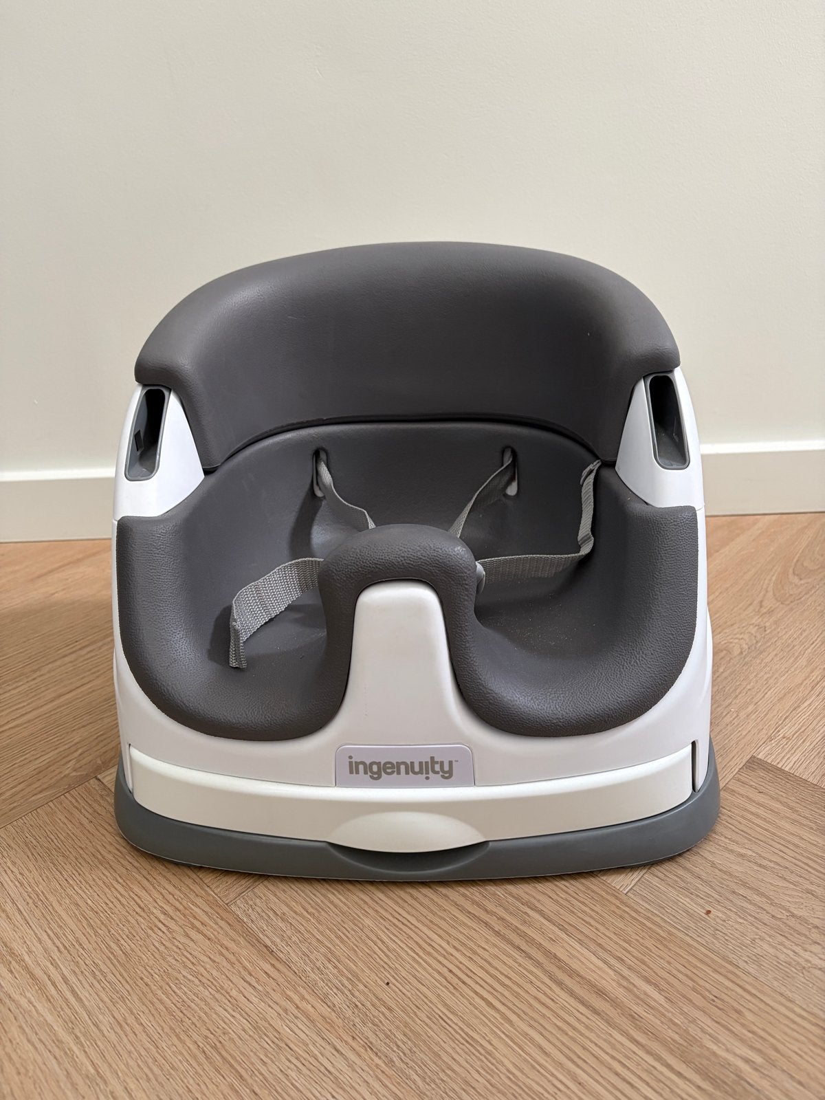 Ingenuity Baby Base 2-in-1 Zitje met eetblad, Ophalen of Verzenden, Zo goed als nieuw, Overige typen, Afneembaar eetblad