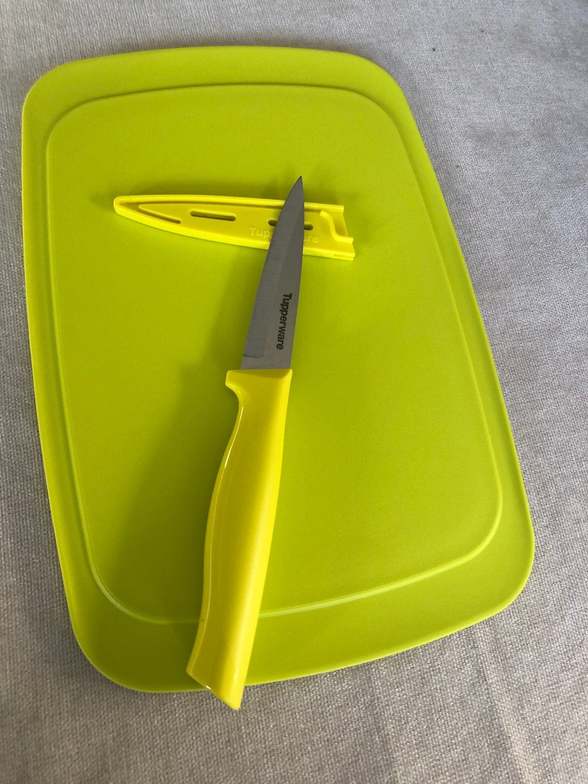 Tupperware Snijplank met Keukenmes - Splinternieuw!, Huis en Inrichting, Overige kleuren, Overige typen, Nieuw, Ophalen of Verzenden