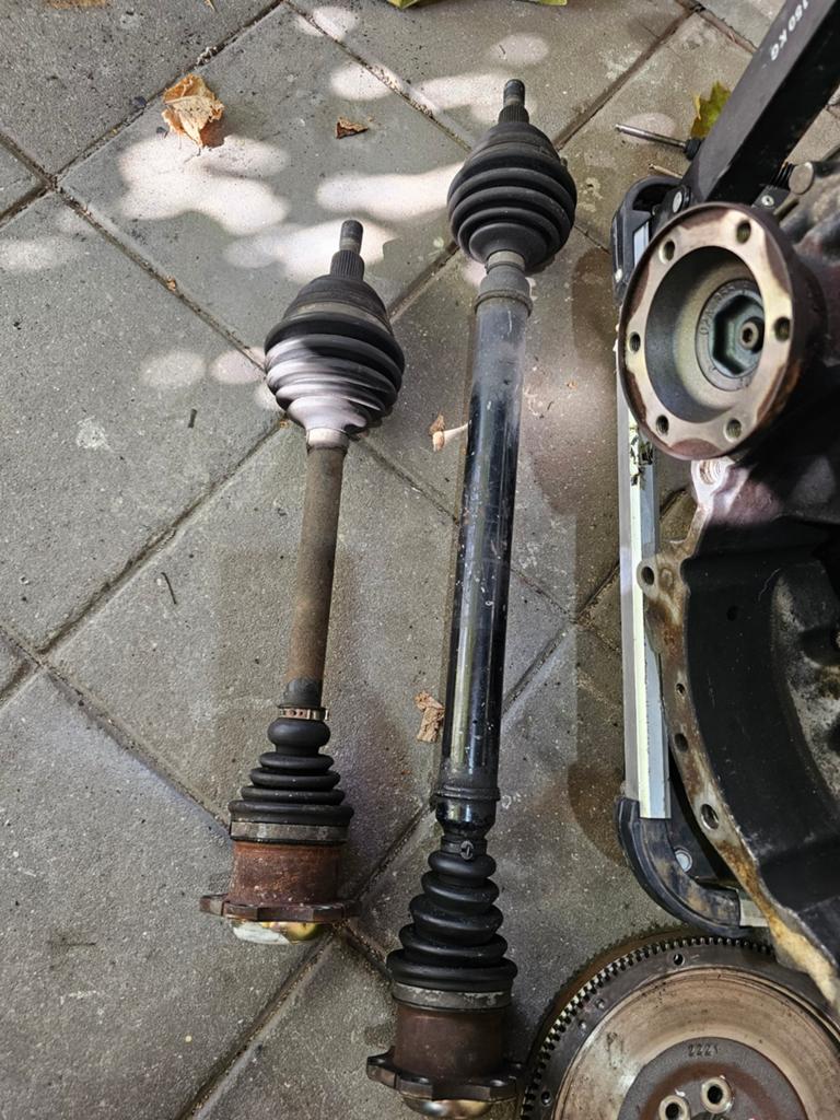 Aandrijfassen golf 4, audi a3 8L 5 bak, Ophalen of Verzenden, Gebruikt, Audi