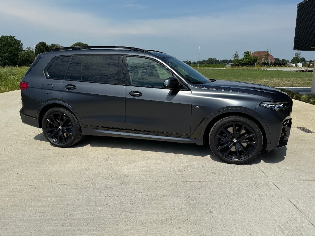 TE KOOP BMW X7 M50i IN NIEUWSTAAT, Auto's, Automaat, 4395 cc, X7, Vierwielaandrijving