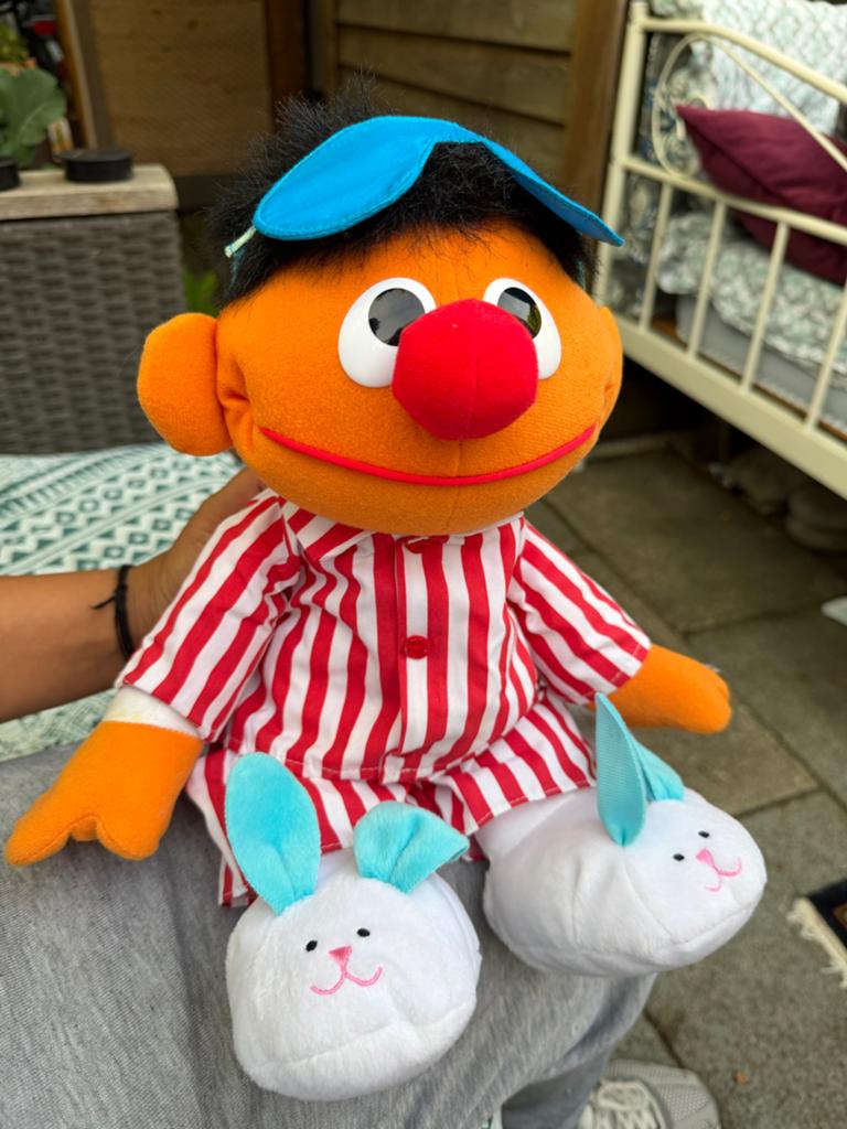 Vintage Slapende Ernie met geluid - Sesamstraat knuffel, Oranje, Gebruikt, Overige merken, Met geluid