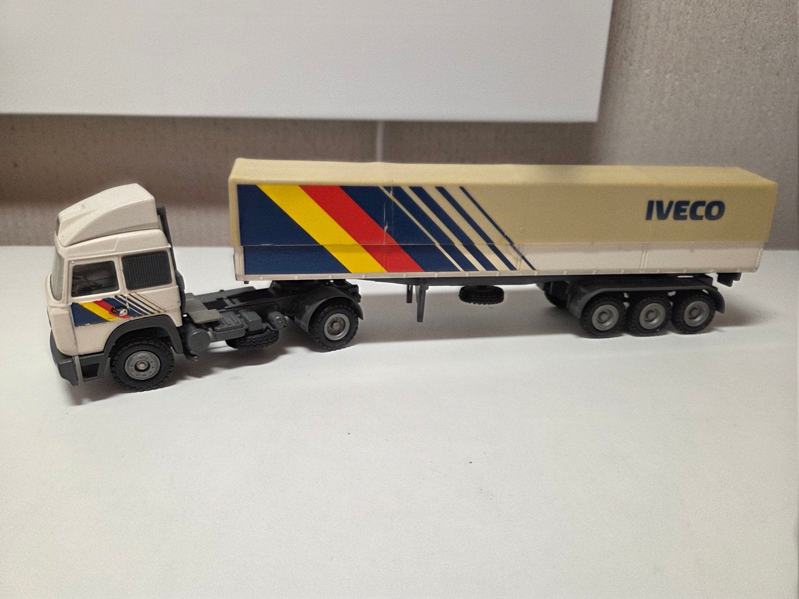 Conrad Iveco Turbostar demo, Hobby en Vrije tijd, Modelauto's | 1:50, Ophalen of Verzenden, Zo goed als nieuw, Bus of Vrachtwagen