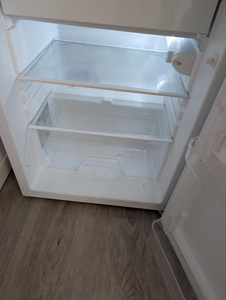 Ijskast  zo goed als nieuw met vriesvak, Witgoed en Apparatuur, Vriezers en Diepvrieskisten, Ophalen, Zo goed als nieuw, Minder dan 60 cm